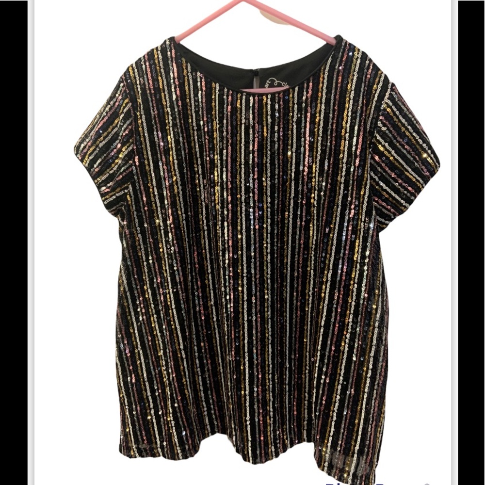 NWOT.  Art‎ Class sparkly top